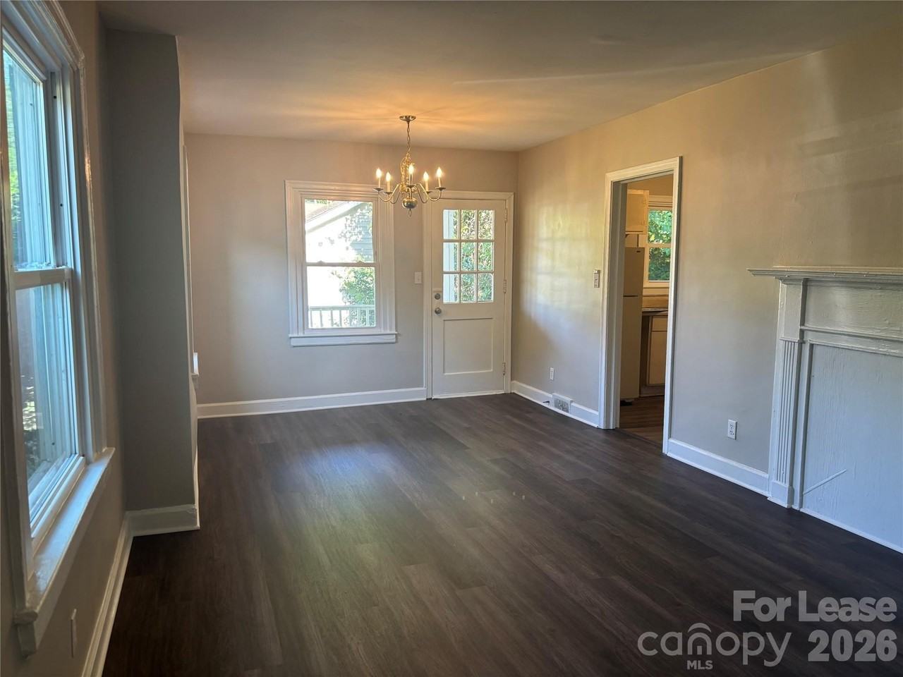 2565 Brentwood Pl - Photo 6 of 29