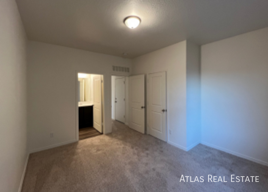 231 N 201st Ave - Photo 5 of 23