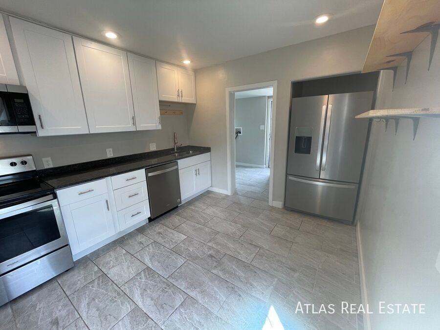 3966 Utica St - Photo 3 of 16