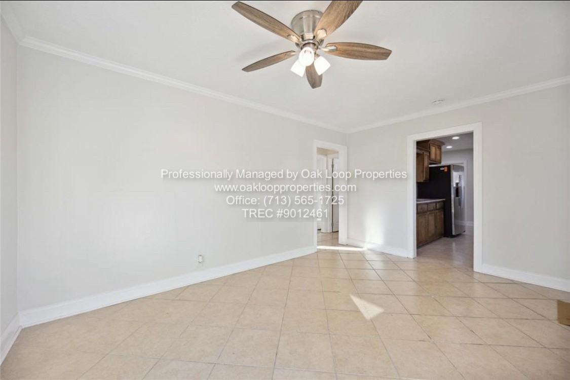 220 Armstrong St - Photo 4 of 17