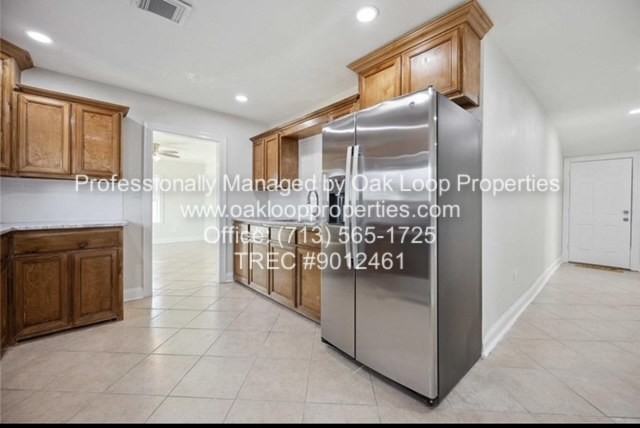 220 Armstrong St - Photo 6 of 17