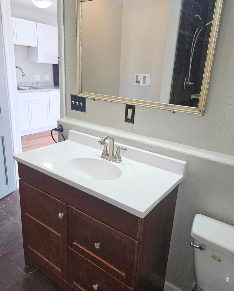 603 N Superior Ave - Photo 7 of 13