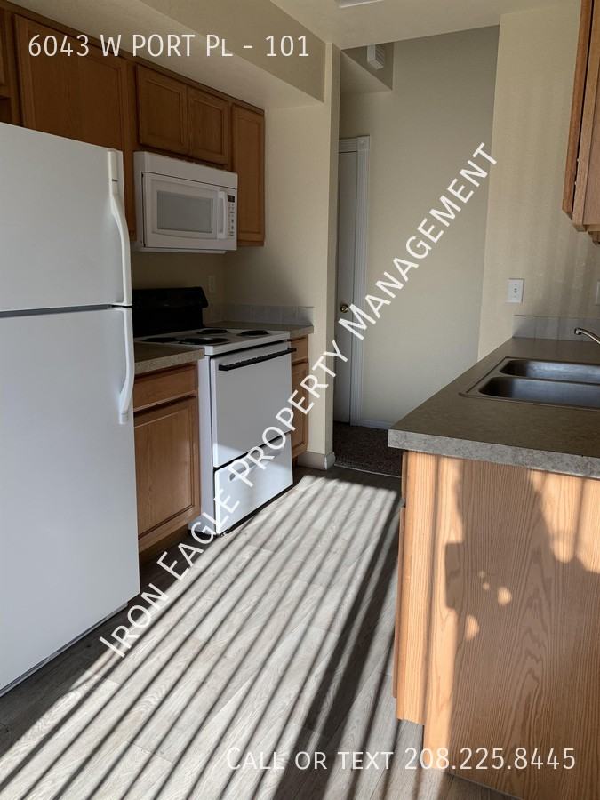 6043 W Port Ln #101 - Photo 5 of 12