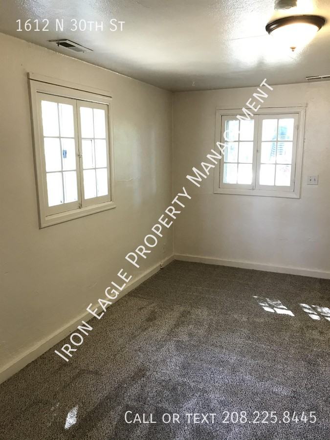 1612 N 30th St - Photo 5 of 12