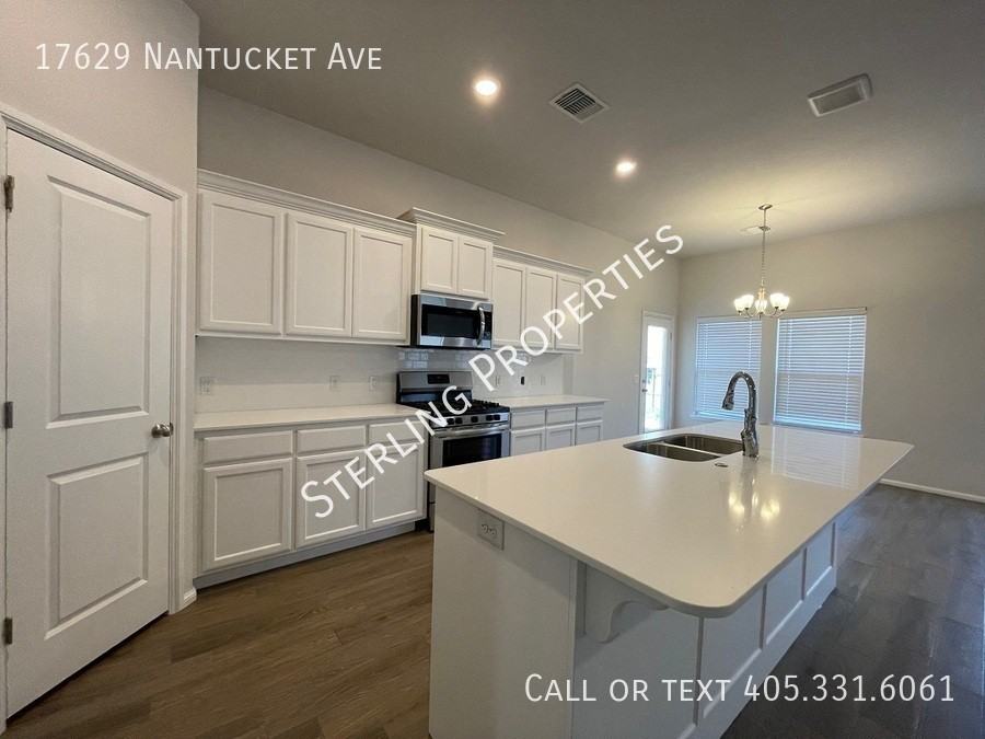 17629 Nantucket Ave - Photo 4 of 32