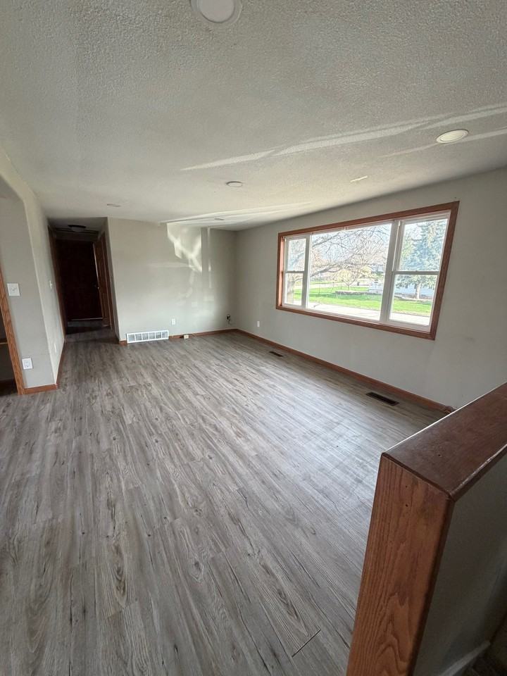 1019 Higby Dr #1 - Photo 4 of 11