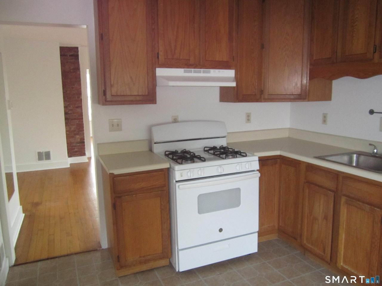 78 Alcove St - Photo 2 of 10