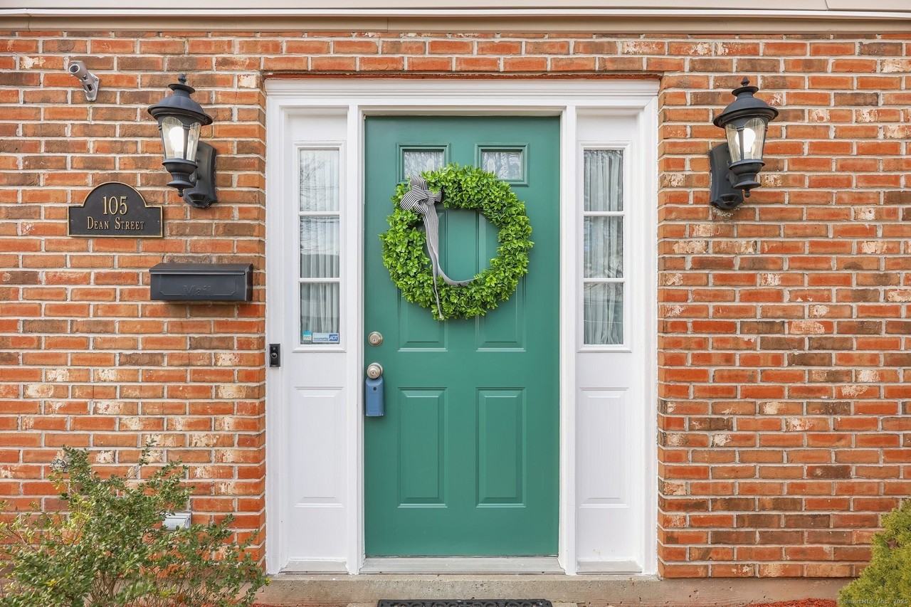 105 Dean St #A - Photo 2 of 16