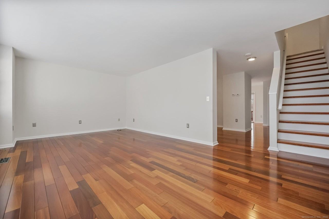 105 Dean St #A - Photo 6 of 16