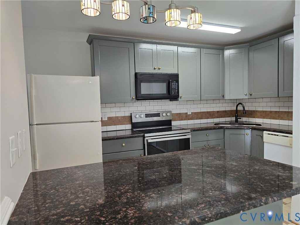 757 Pleasant St #757 - Photo 3 of 26