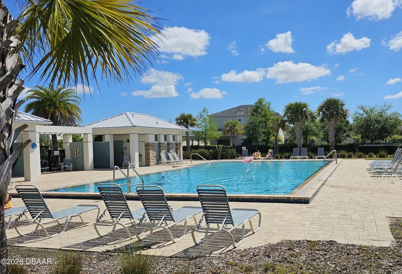 5402 Hutchinson St - Photo 3 of 6