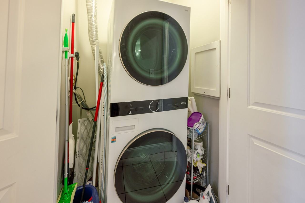 1428 Newton St Nw #2 - Photo 7 of 33