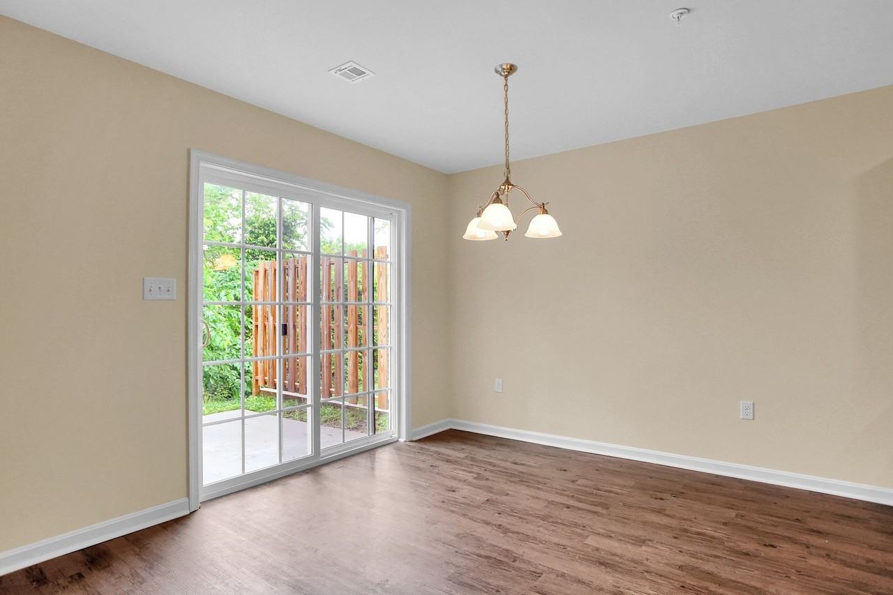 346 Melbourne Ln - Photo 7 of 32