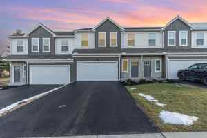 featured image of 7869 Oak Brook Dr