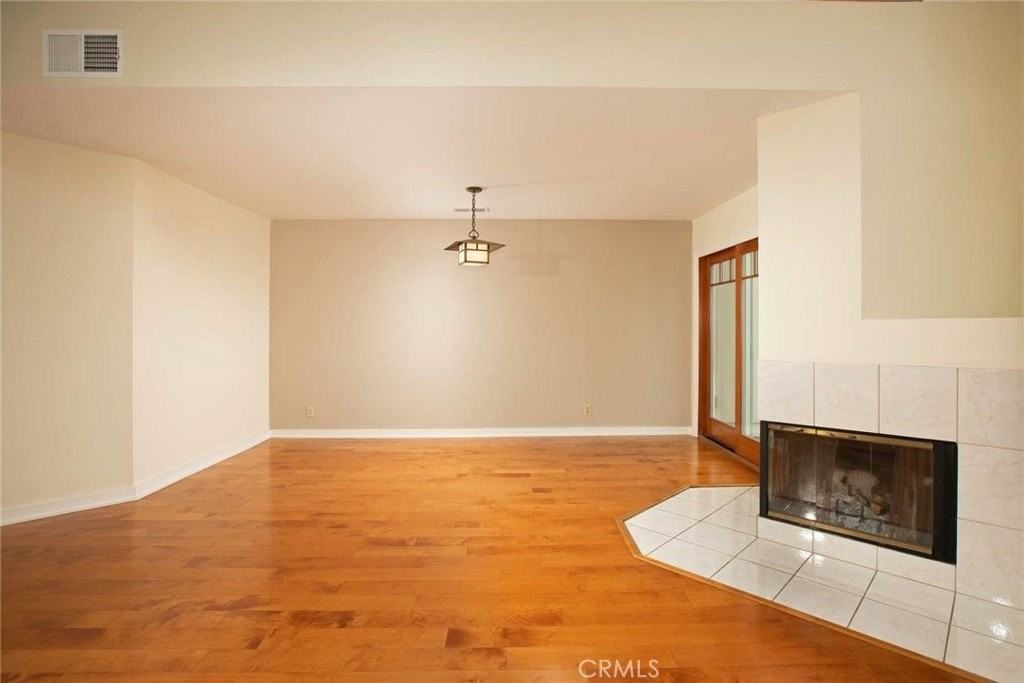 1080 Rocton Dr - Photo 4 of 46