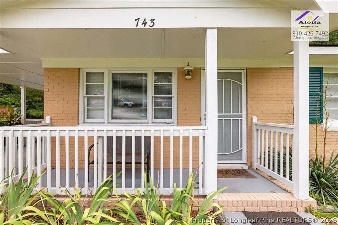 743 Rustland Dr - Photo 4 of 27