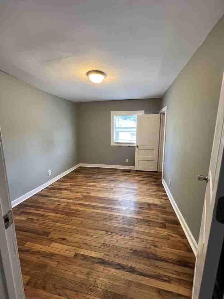 722 Snow St #1 - Photo 4 of 6