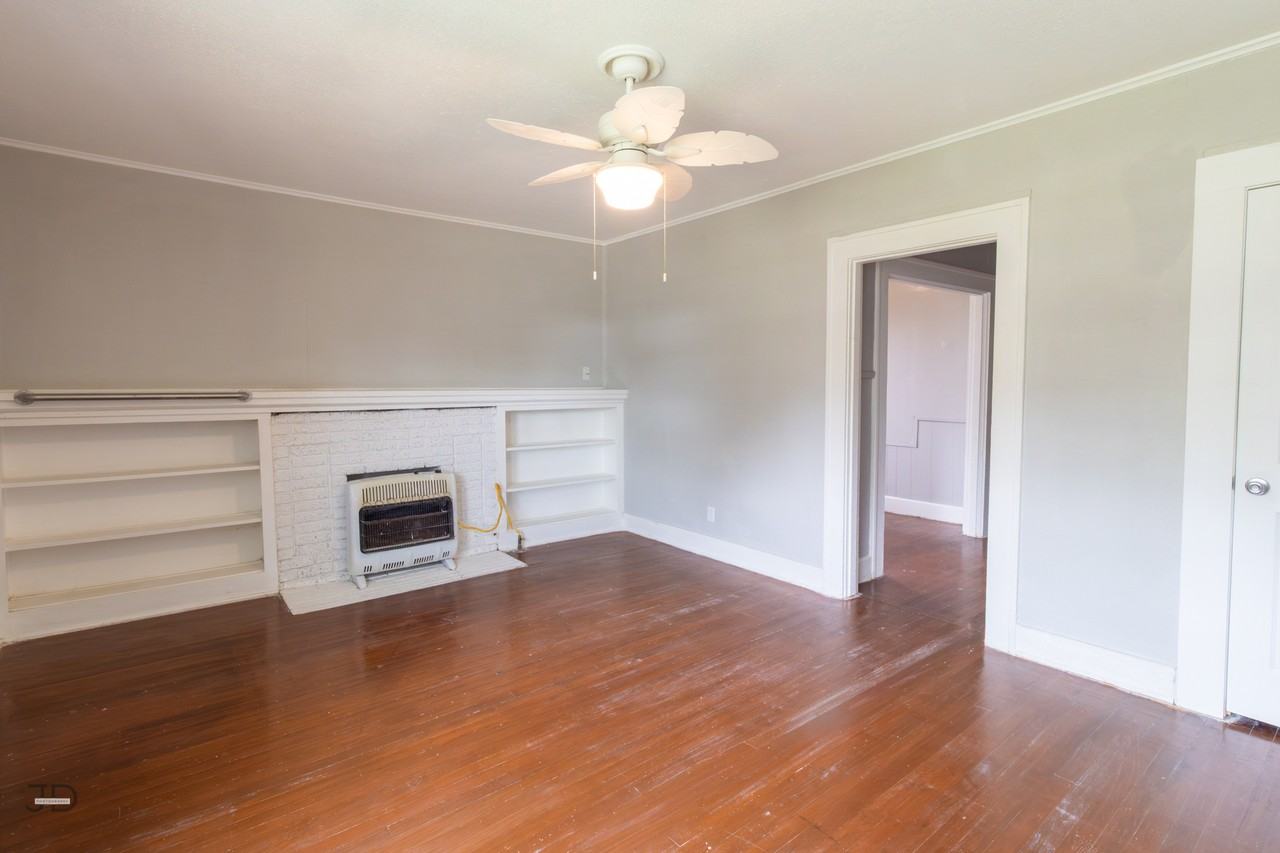 1824 Collins Ave #1-2 - Photo 4 of 14