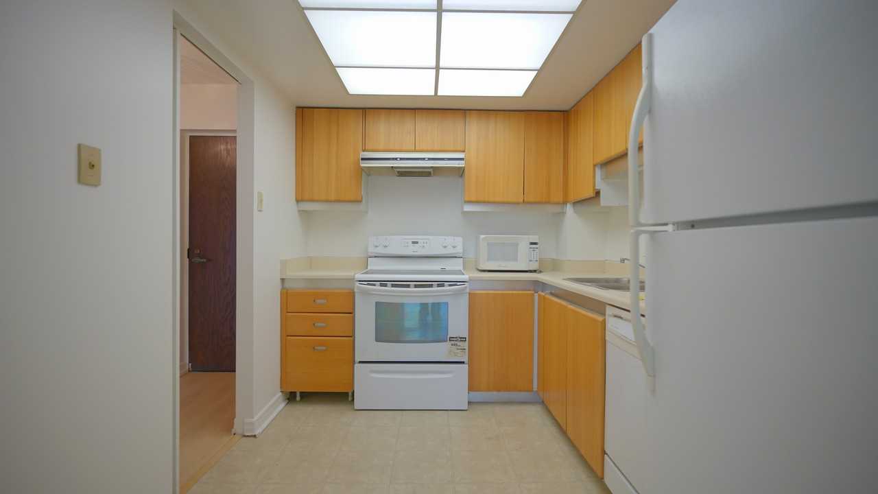 65 Harbourside Apts. #2107 - Photo 3 of 18