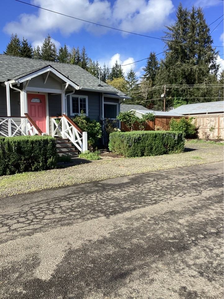 868 Nw 6th St #1 - Photo 2 of 23