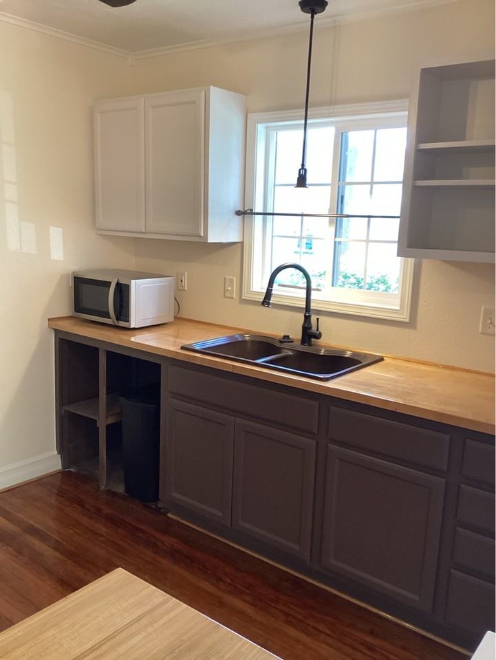 868 Nw 6th St #1 - Photo 6 of 23