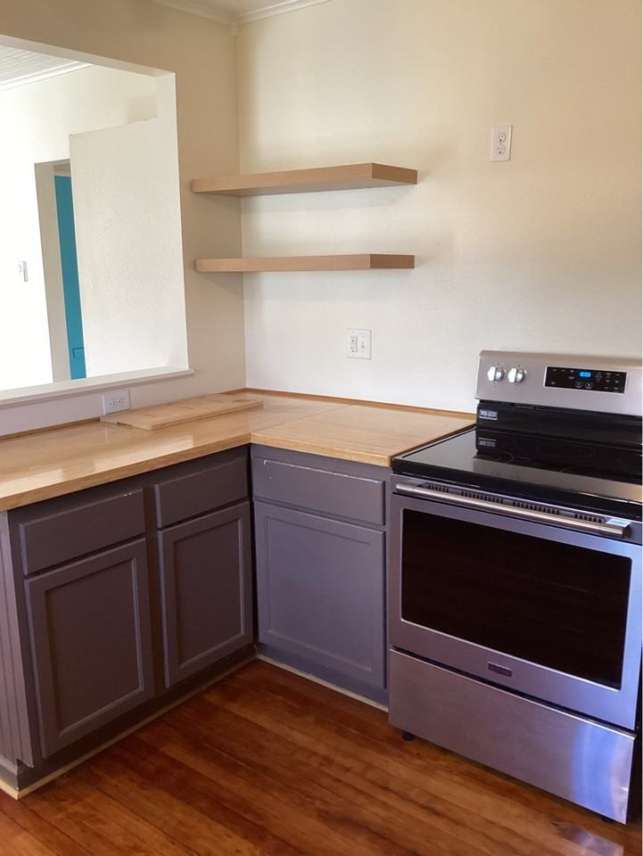 868 Nw 6th St #1 - Photo 7 of 23