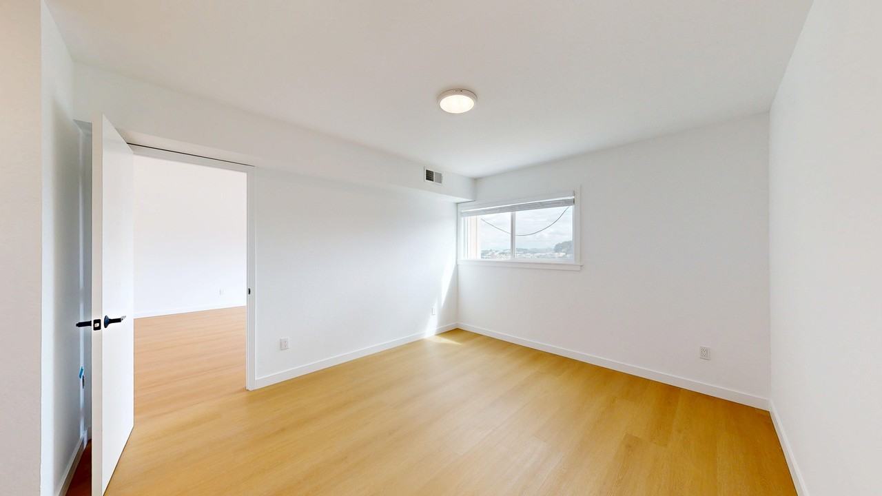 2035 Castro St #32 - Photo 7 of 15