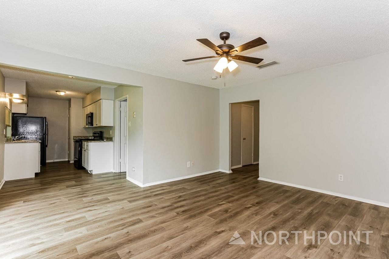 1238 Saturn Dr - Photo 3 of 22