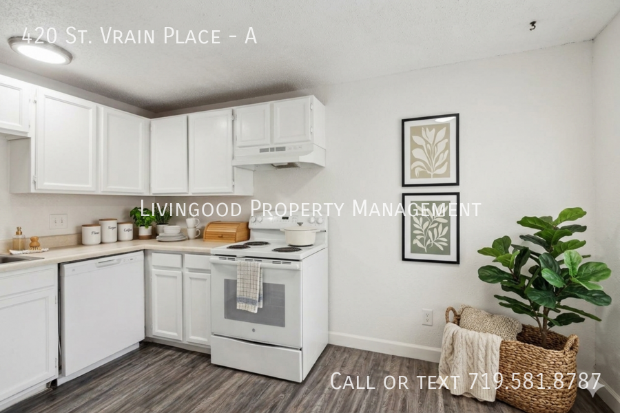 420 Saint Vrain Pl #A - Photo 5 of 16