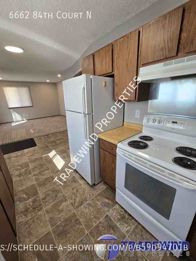 6662 84th Ct N - Photo 2 of 19