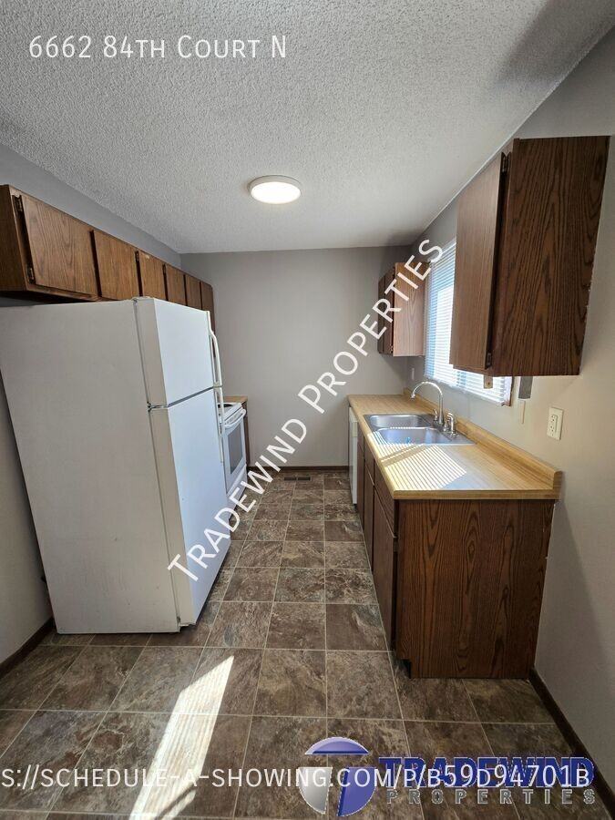 6662 84th Ct N - Photo 4 of 19