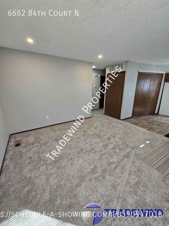 6662 84th Ct N - Photo 5 of 19