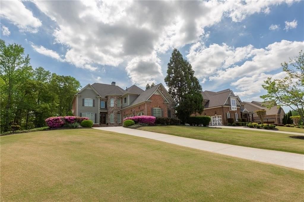 2360 Manor Creek Ct - Photo 3 of 50