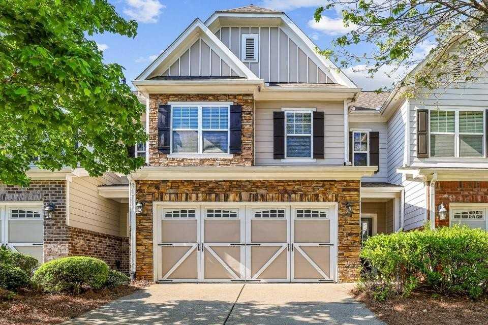 2872 Cross Creek Dr
