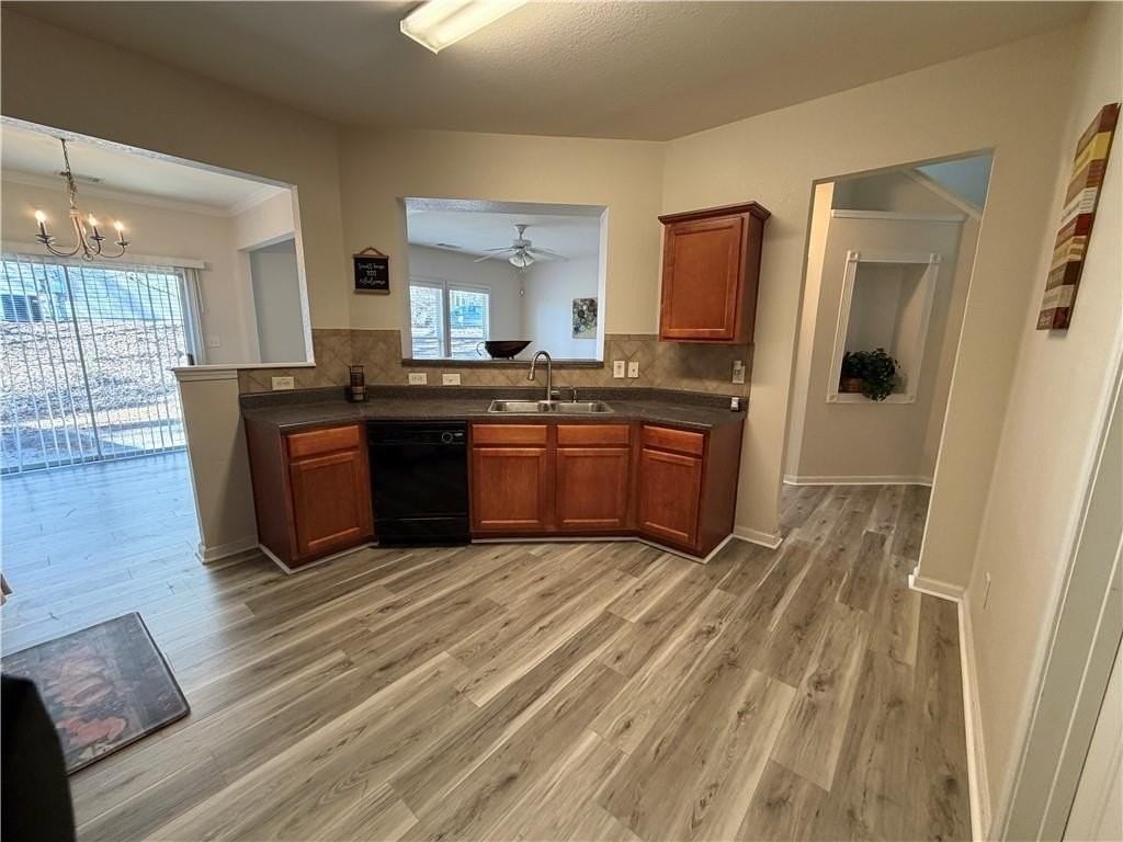 1356 Upshur Pl - Photo 7 of 21