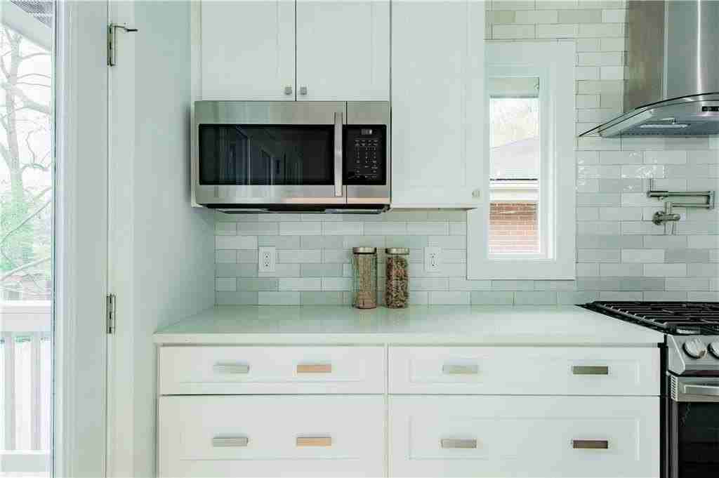 259 Mellrich Ave Ne - Photo 4 of 27