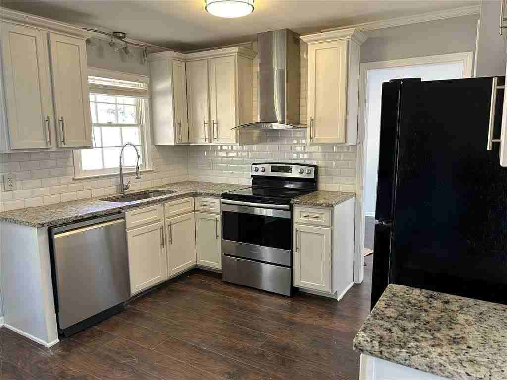 1455 Cedar Heights Dr - Photo 3 of 16