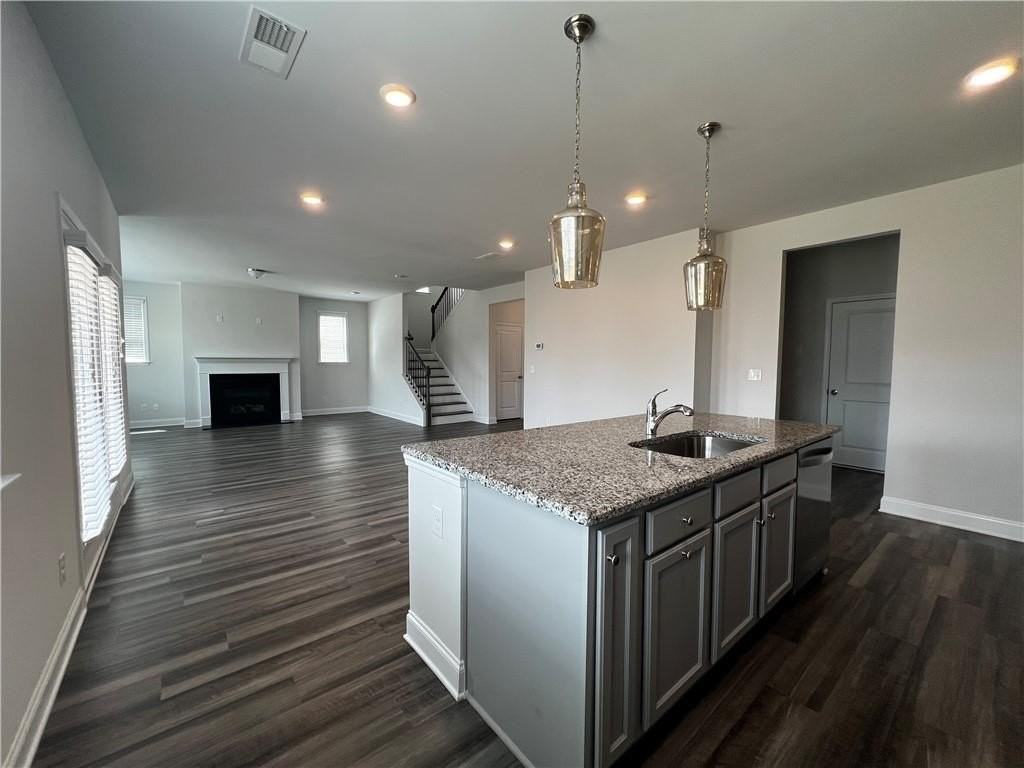 3339 Fall Branch Ln - Photo 3 of 30