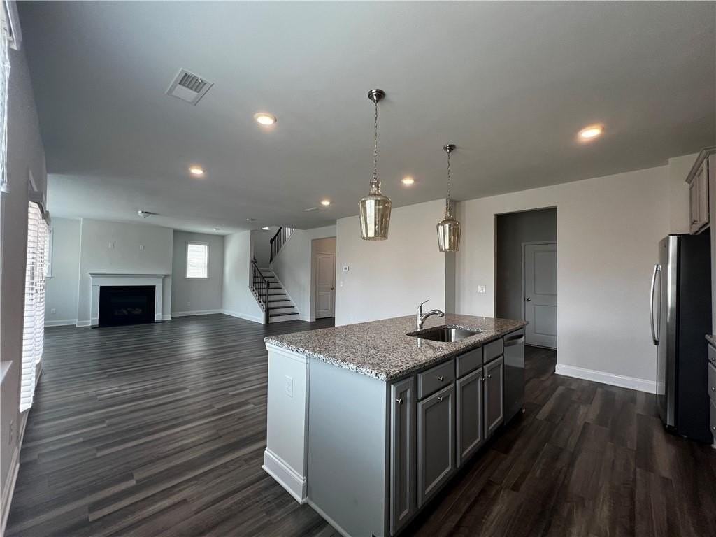 3339 Fall Branch Ln - Photo 7 of 30