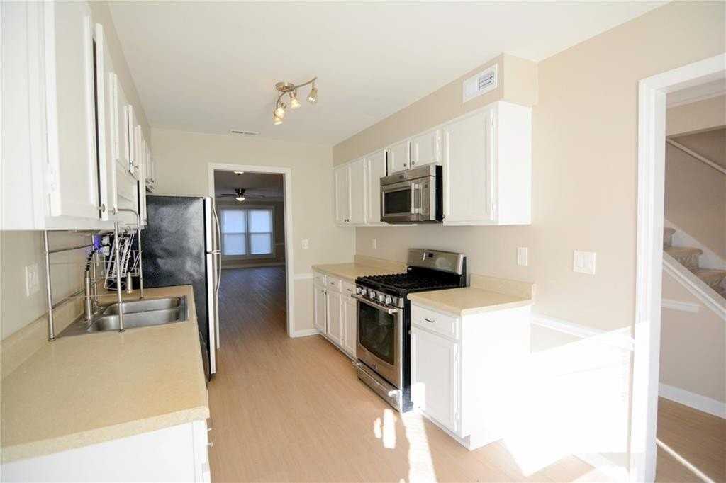 1156 Magnolia Way Se - Photo 4 of 15