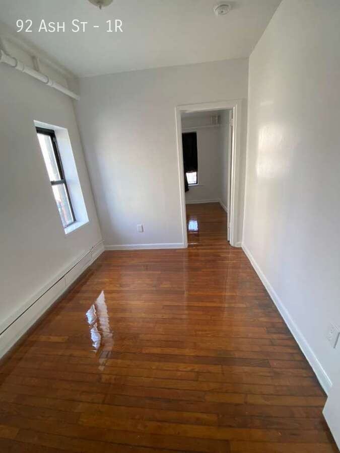 92 Ash St #1R - Photo 5 of 7