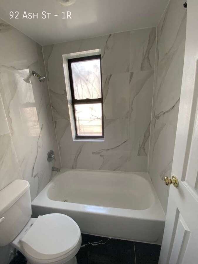 92 Ash St #1R - Photo 7 of 7