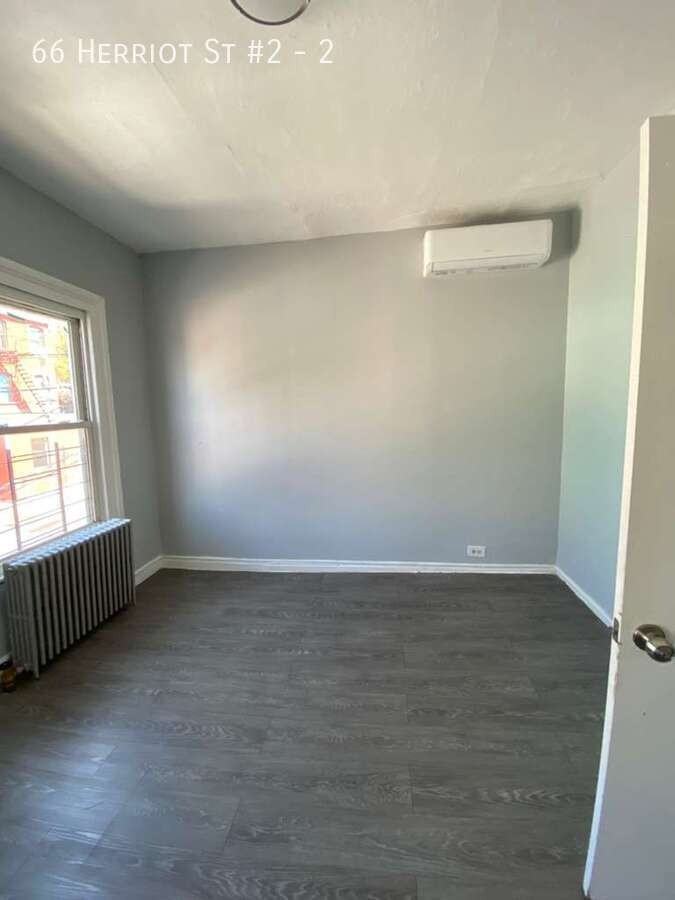 66 Herriot St #2 - Photo 4 of 5