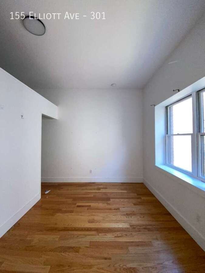 155 Elliott Ave #301