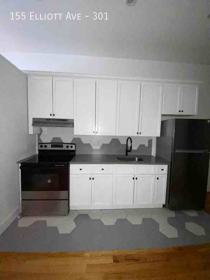 155 Elliott Ave #301 - Photo 2 of 3