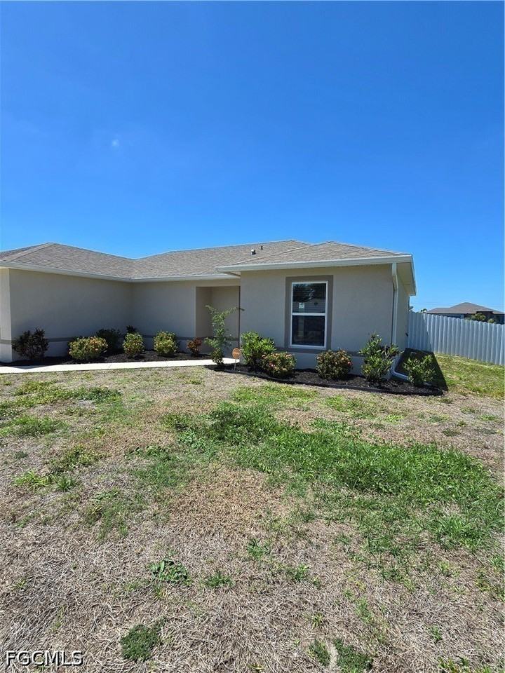 2122 Ne 13th Pl - Photo 4 of 26