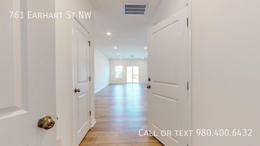 761 Earhart St - Photo 6 of 32