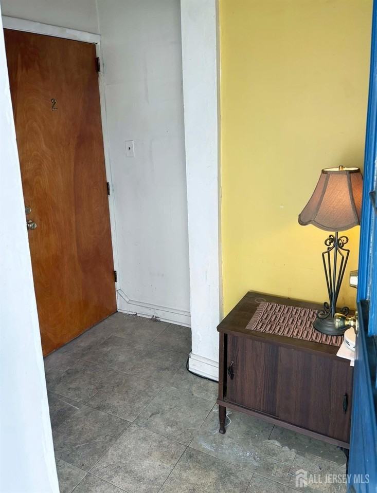 211 S 11th Ave #2 - Photo 2 of 12