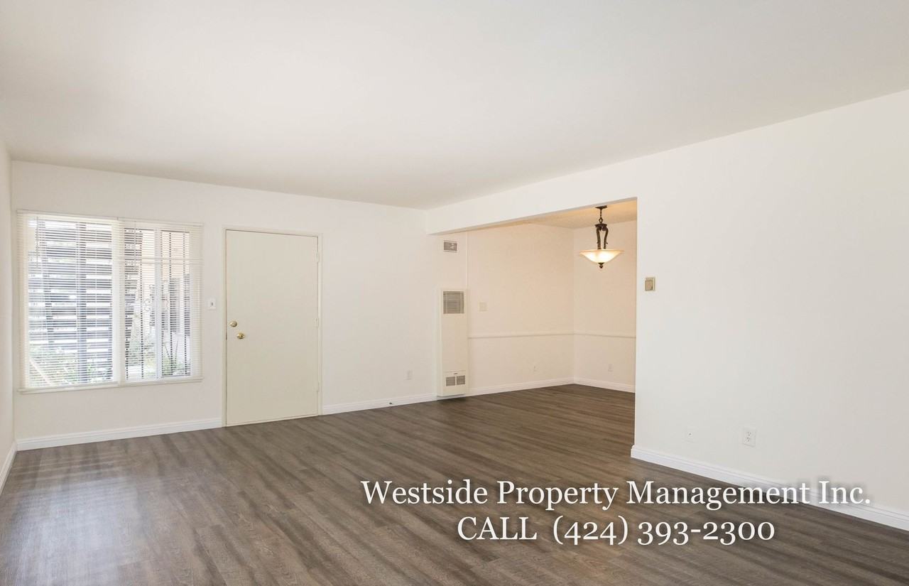 145 N La Peer Dr #4 - Photo 6 of 12