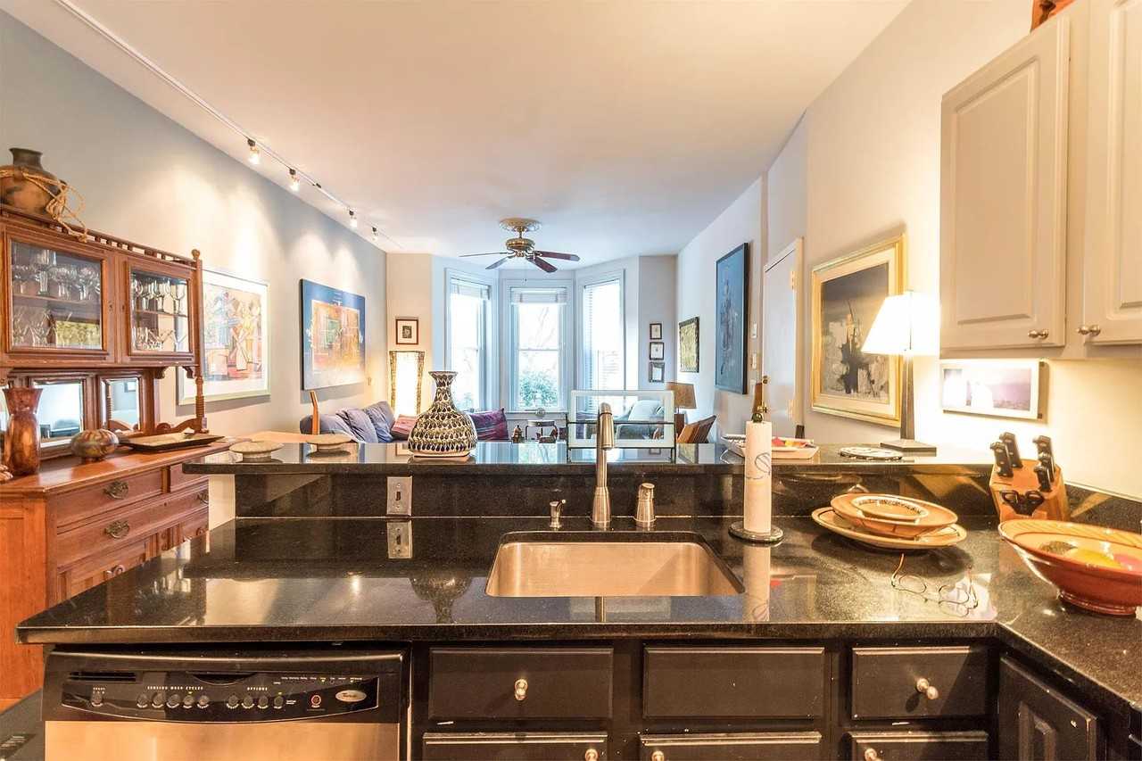 2025 13th St Nw #2 - Photo 4 of 16